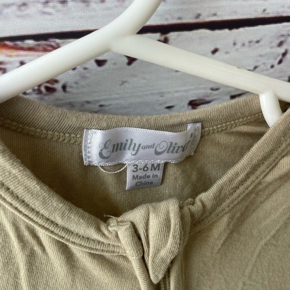 Emily & Oliver // Bamboo Neutral Tan Zippy Pajamas - Picture 3 of 4